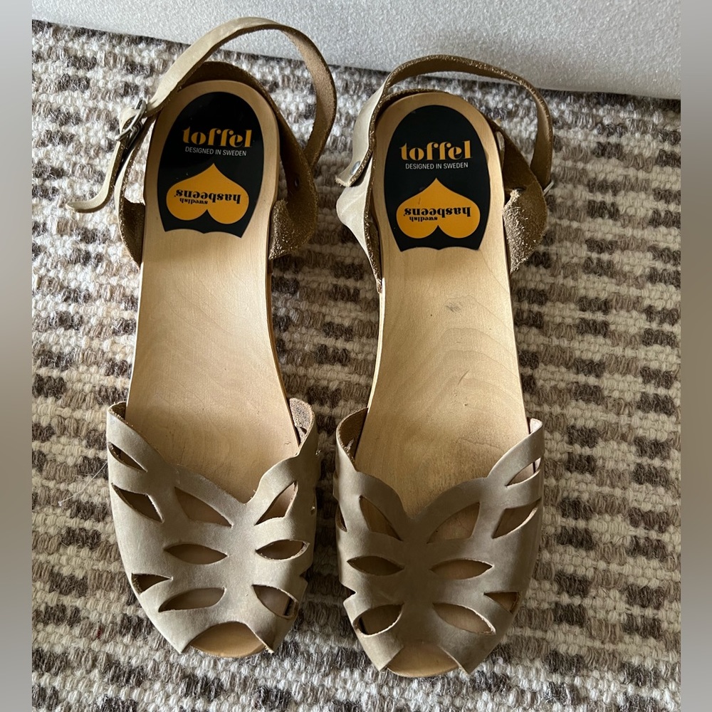 Sweden Hasbeens Sandal Clog Peep Toe Laser Cut Strappy Toffel Women’s Size 40/9